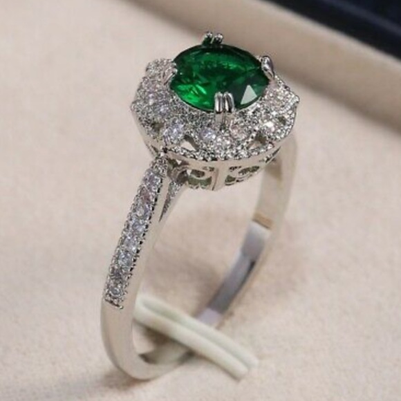 NEW 925 Sterling Silver Elegant Ring Size 6-10 - Picture 4 of 7